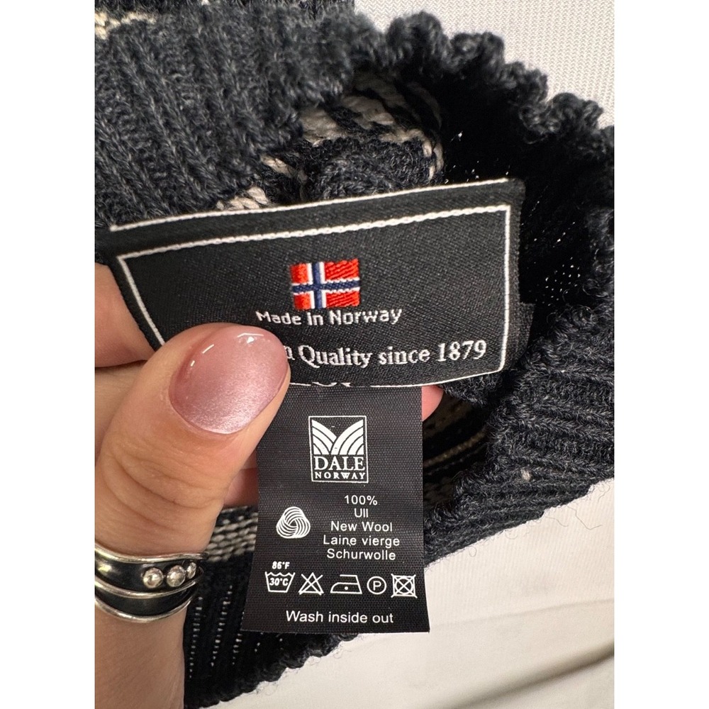 Men’s Wool Nordic Knit Button Vest XL Vintage Grandpa Style Dale of Norway - Picture 10 of 12